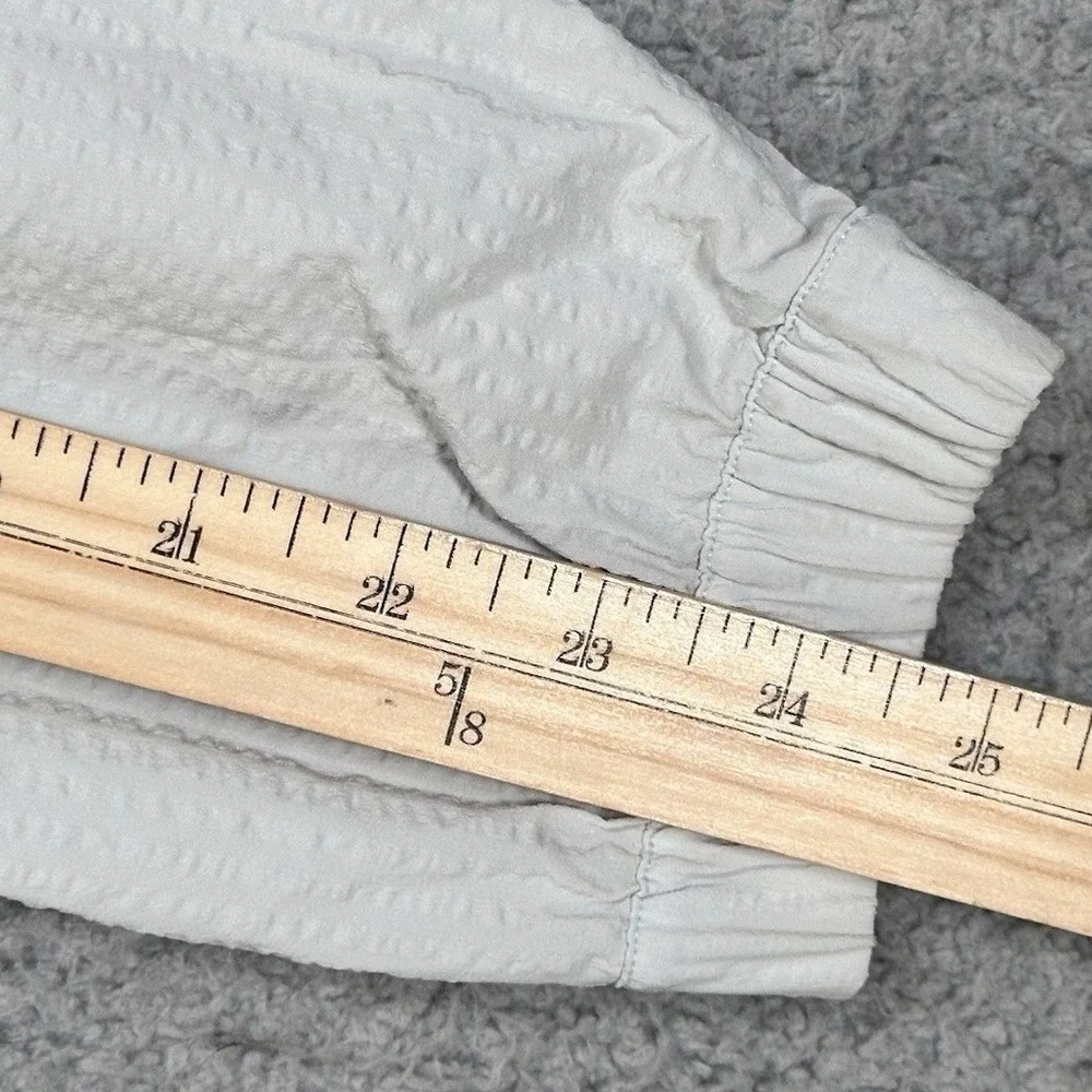Lululemon Pack Light Pullover Women's 6 Ocean Air Packable UV Half Zip Jacket